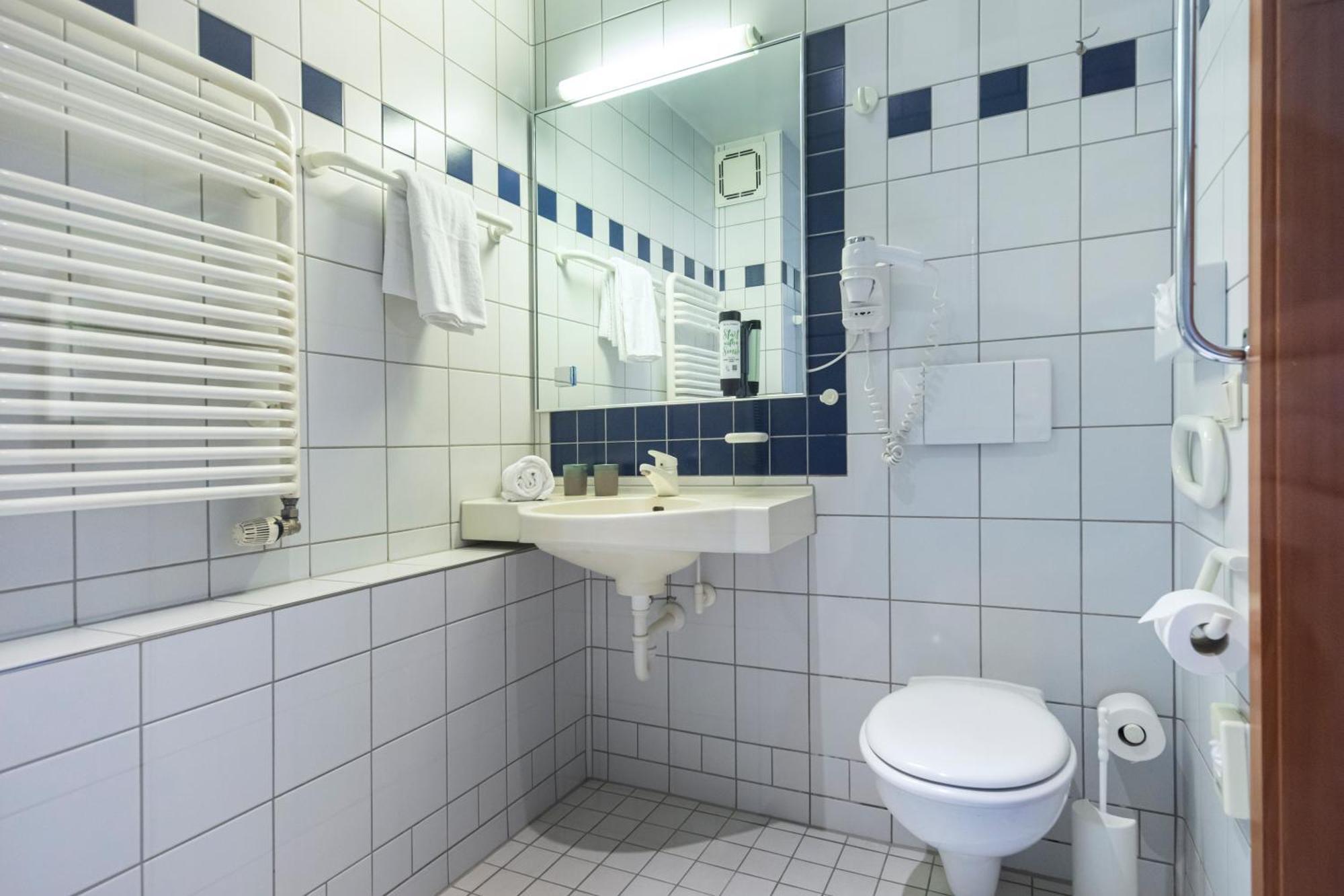 Roomingtons Karoli 발트키르헨 외부 사진