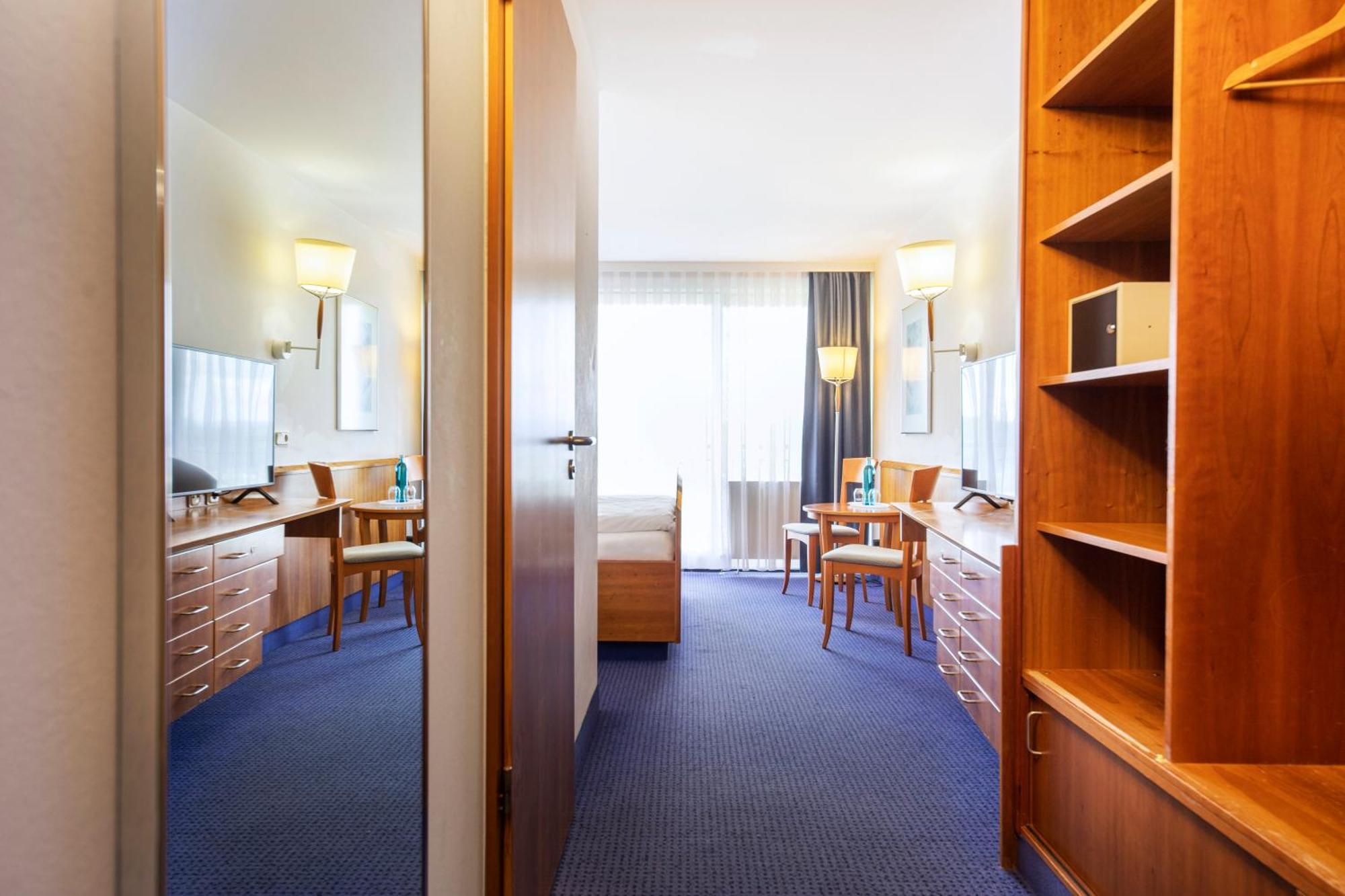 Roomingtons Karoli 발트키르헨 외부 사진