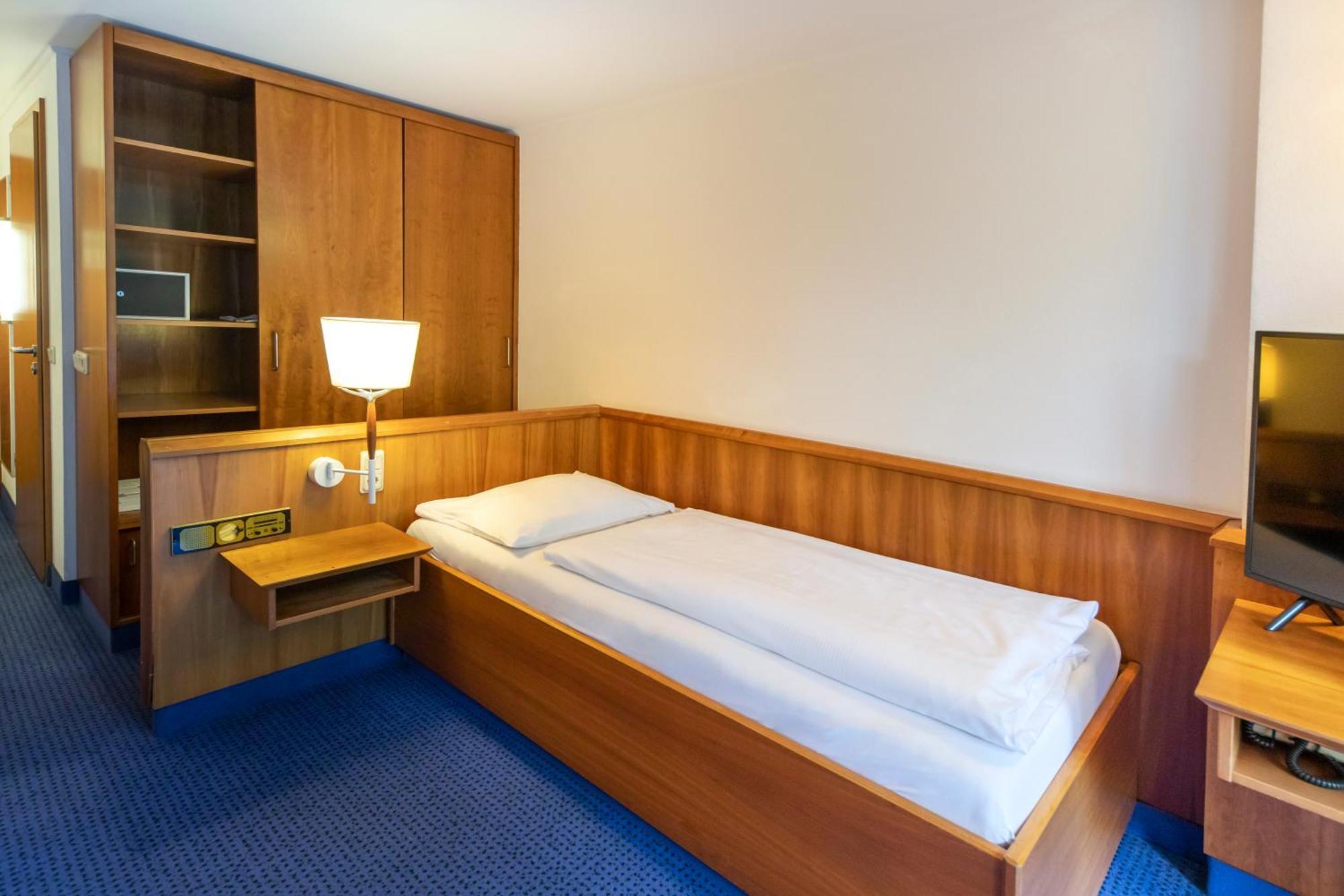 Roomingtons Karoli 발트키르헨 외부 사진