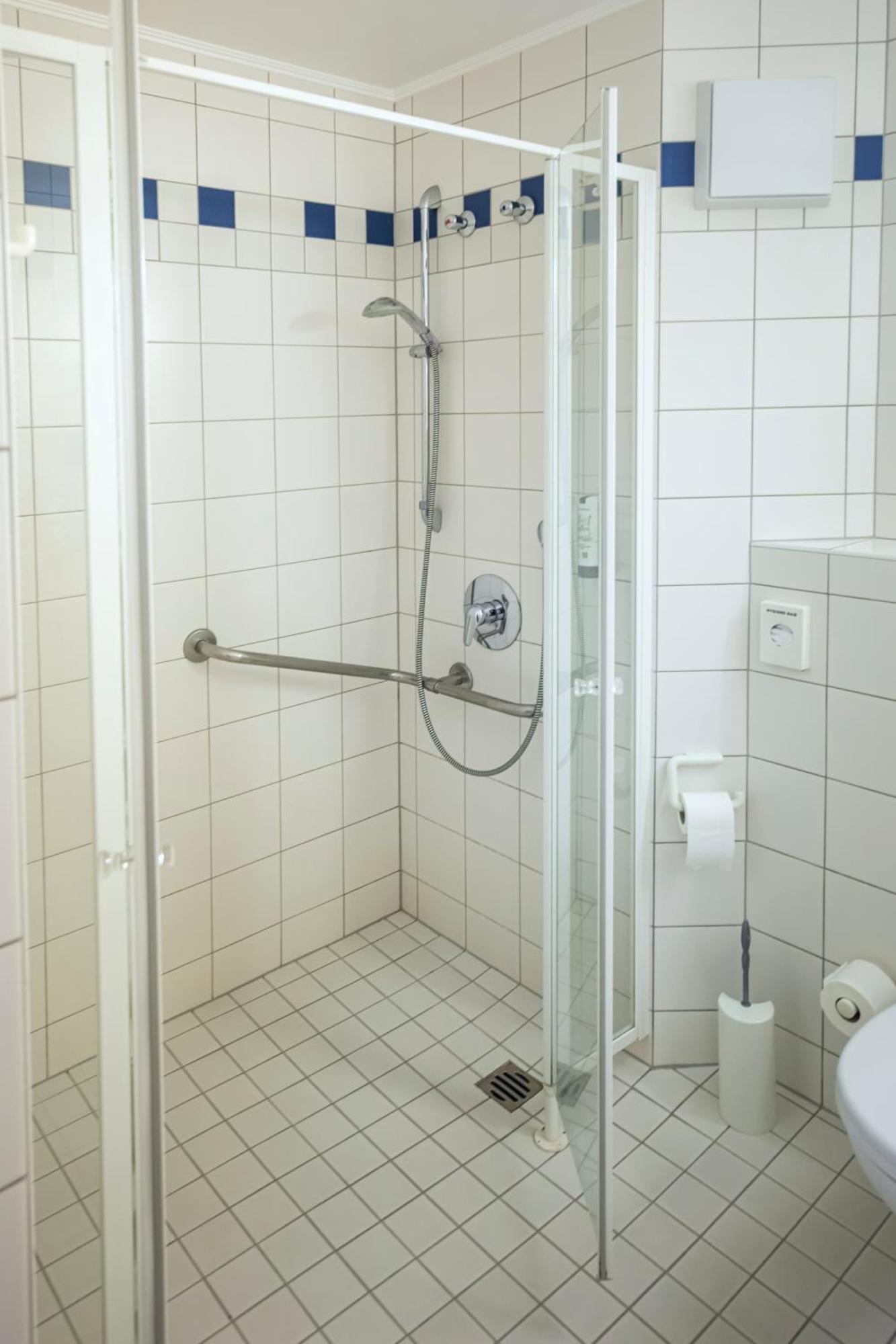 Roomingtons Karoli 발트키르헨 외부 사진