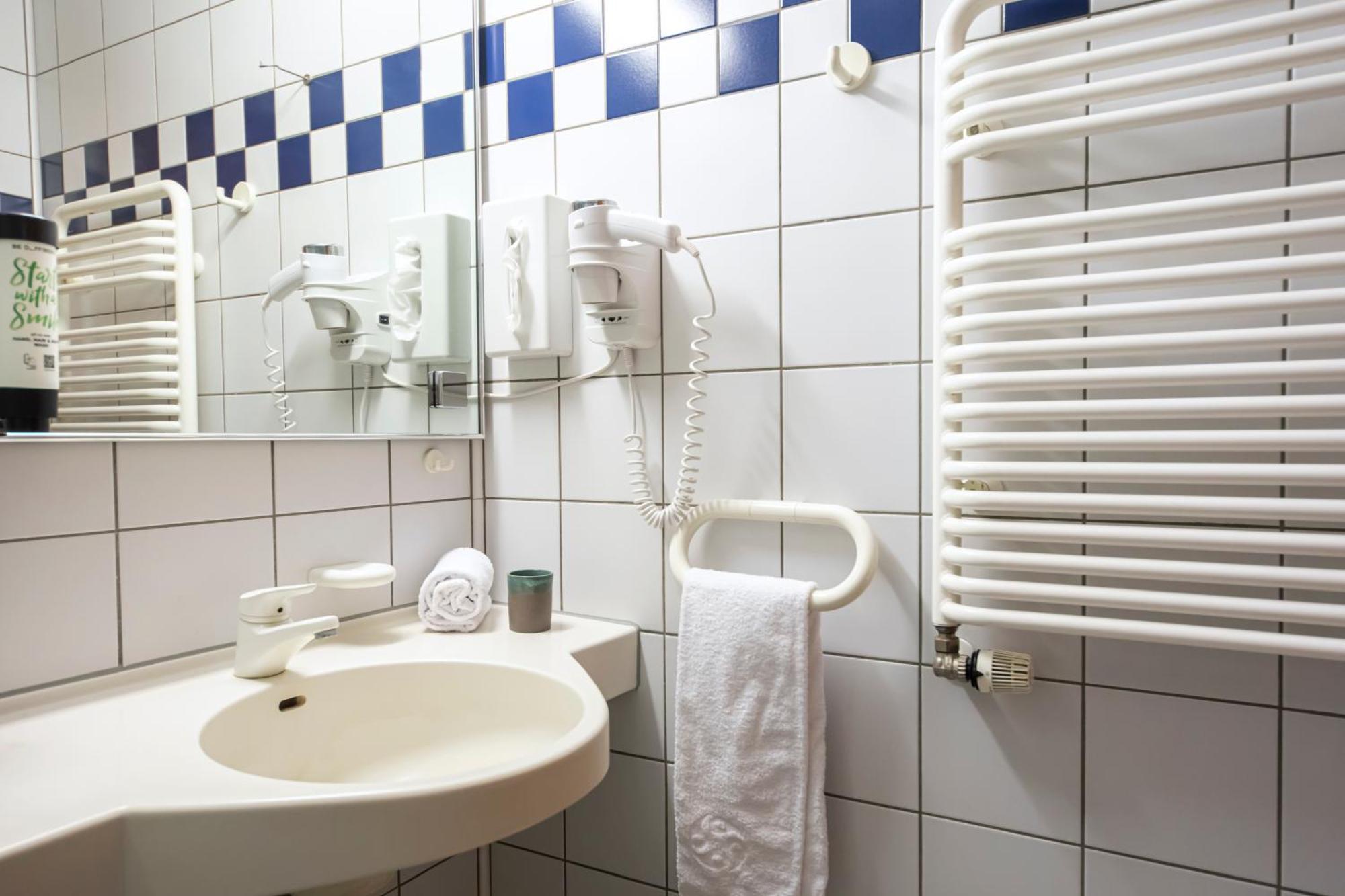 Roomingtons Karoli 발트키르헨 외부 사진